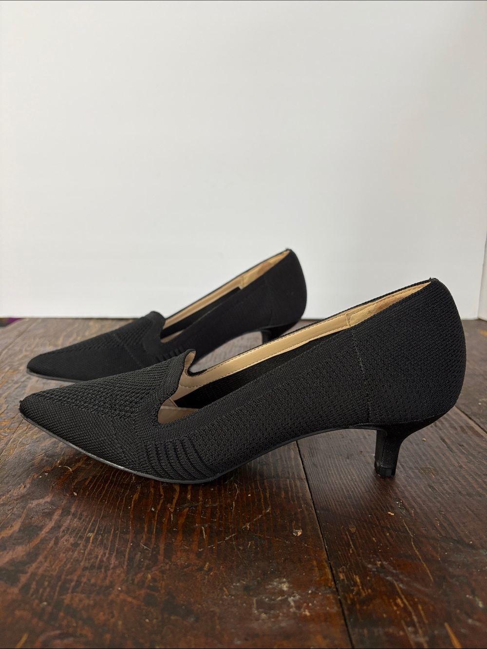 Adrienne Vittadini Skippy Black Pointed-Toe Kitten Heel Pumps Flexible Size 8